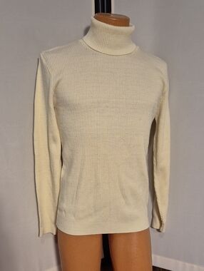Vintage 80's Men's Jantzen Cream Ribbed Turtleneck Sweater - Sz. L